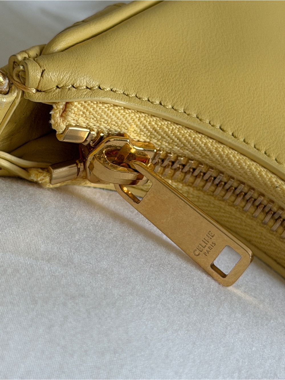 BNWT Celine Mini Ava Shoulder Bag Yellow - Picture 5 of 6